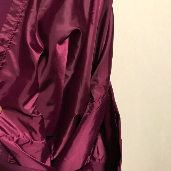 Ellen Tracy NWT Sheath Dress Fully Lined Asymmetric Front Ruffle Sz 12 in Berry - Picture 13 of 16